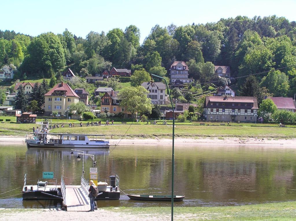 Hotel Saechsisches Haus Berggiesshubel Экстерьер фото